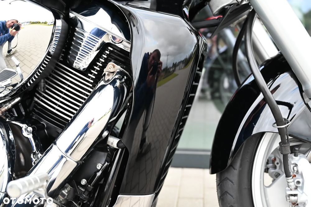 Suzuki Intruder - 20