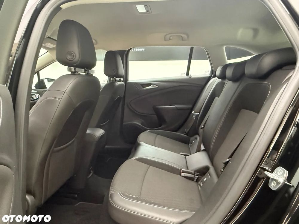 Opel Astra 1.6 D (CDTI) Start/Stop Innovation - 24