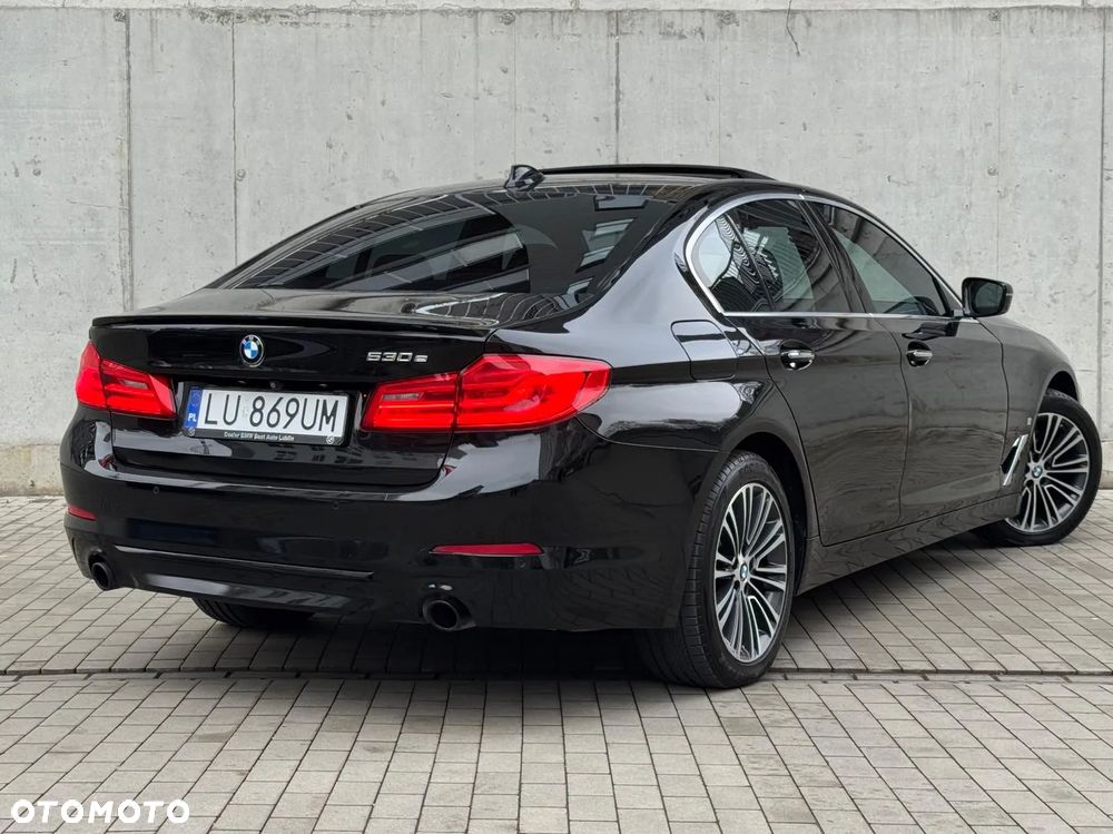 BMW Seria 5 530e - 4