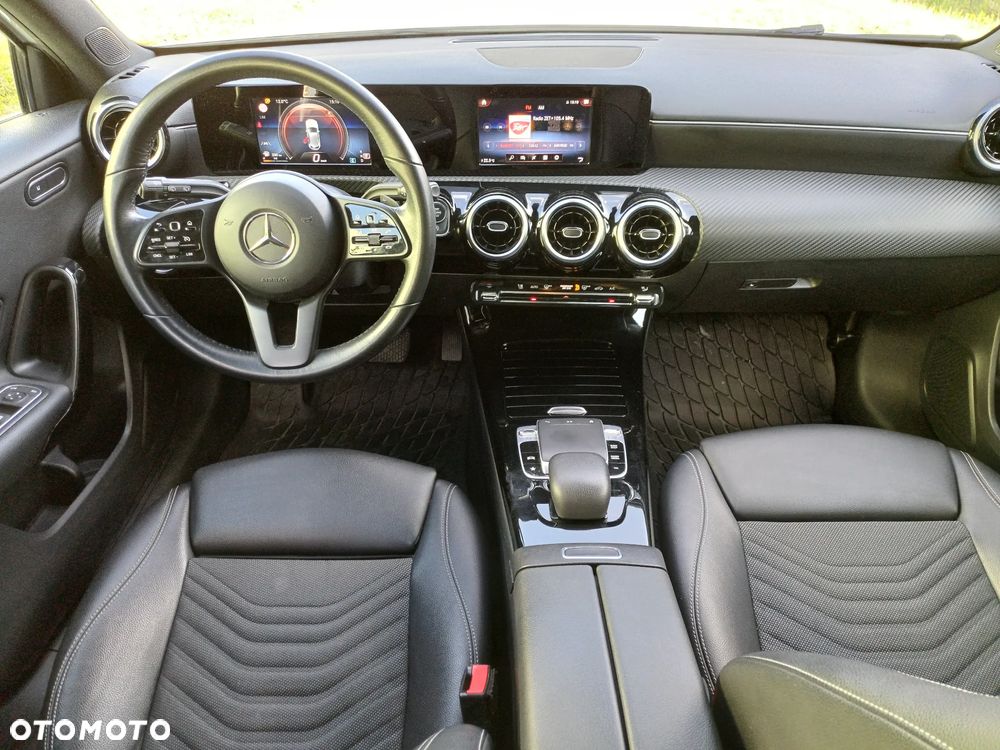 Mercedes-Benz Klasa A 180 Edition 1 7G-DCT - 23