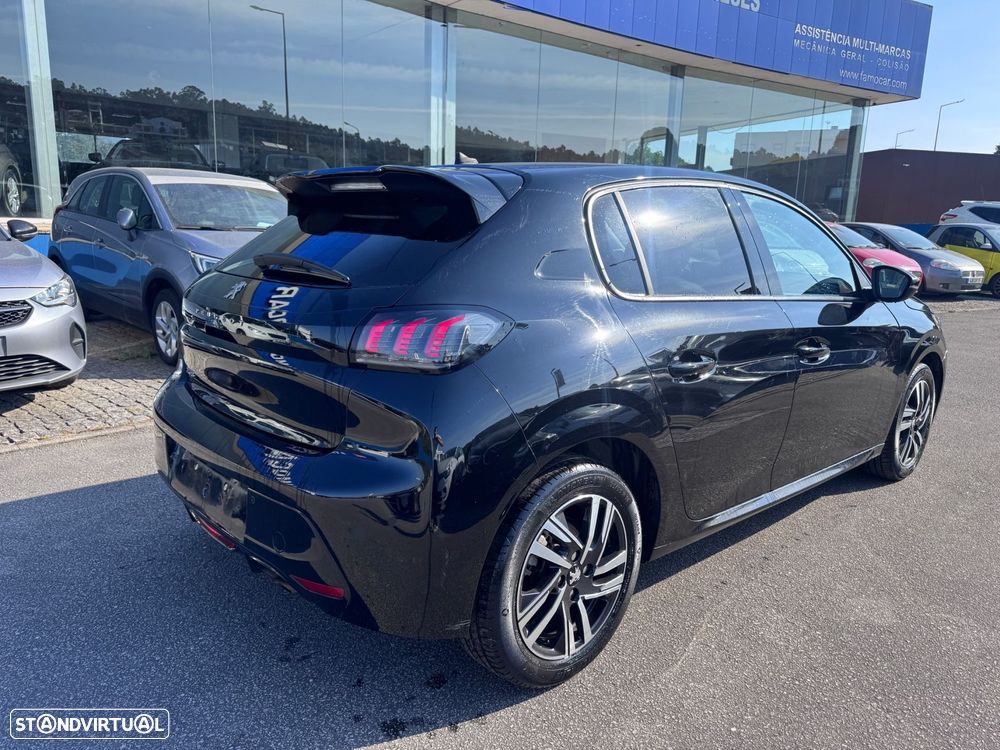 Peugeot 208 1.2 PureTech Allure EAT8 - 5
