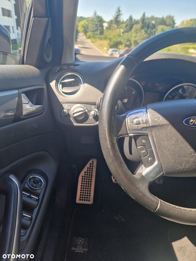 Ford Mondeo 2.0 TDCi Champions Edition - 13