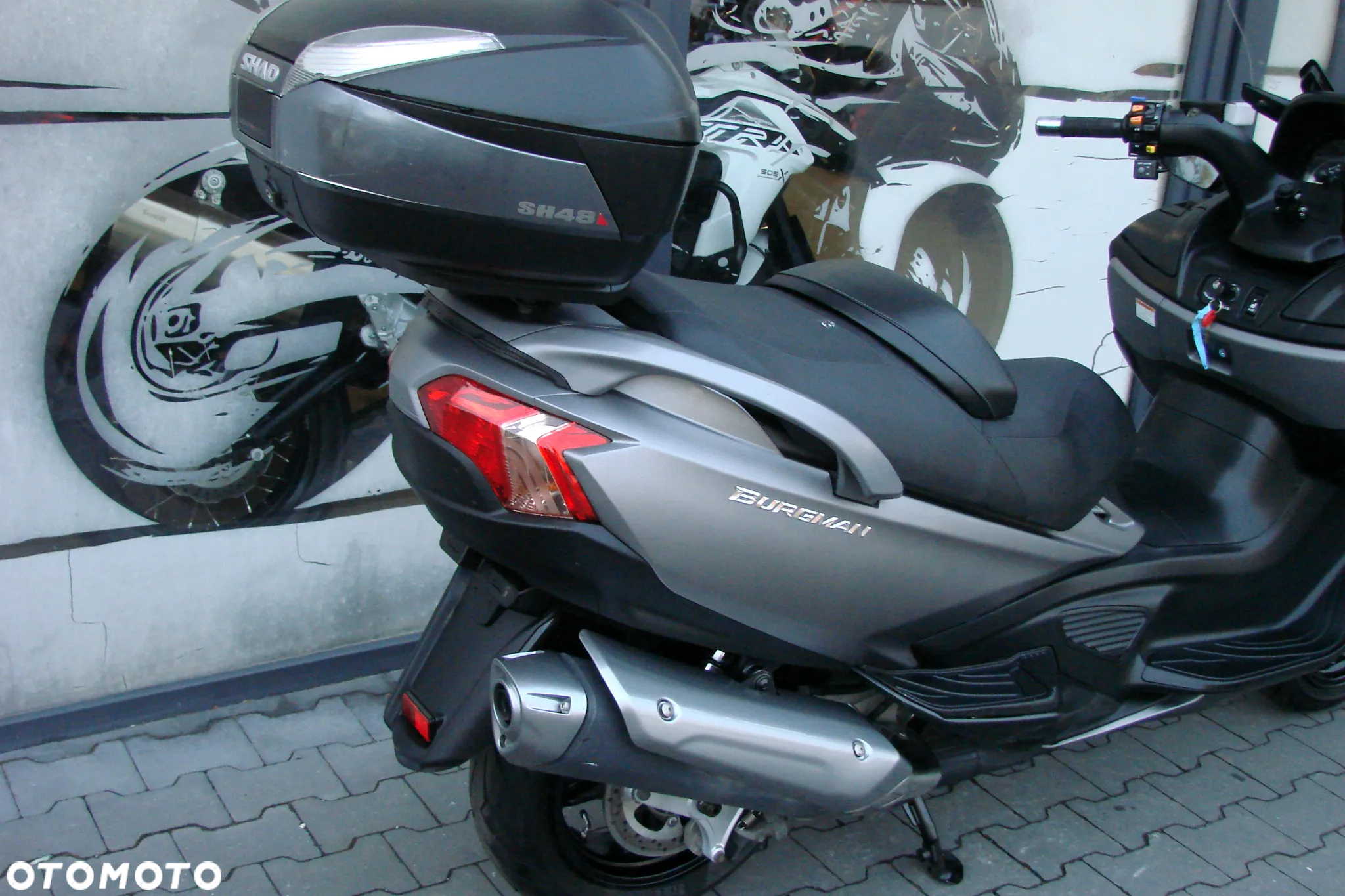 Suzuki Burgman - 10