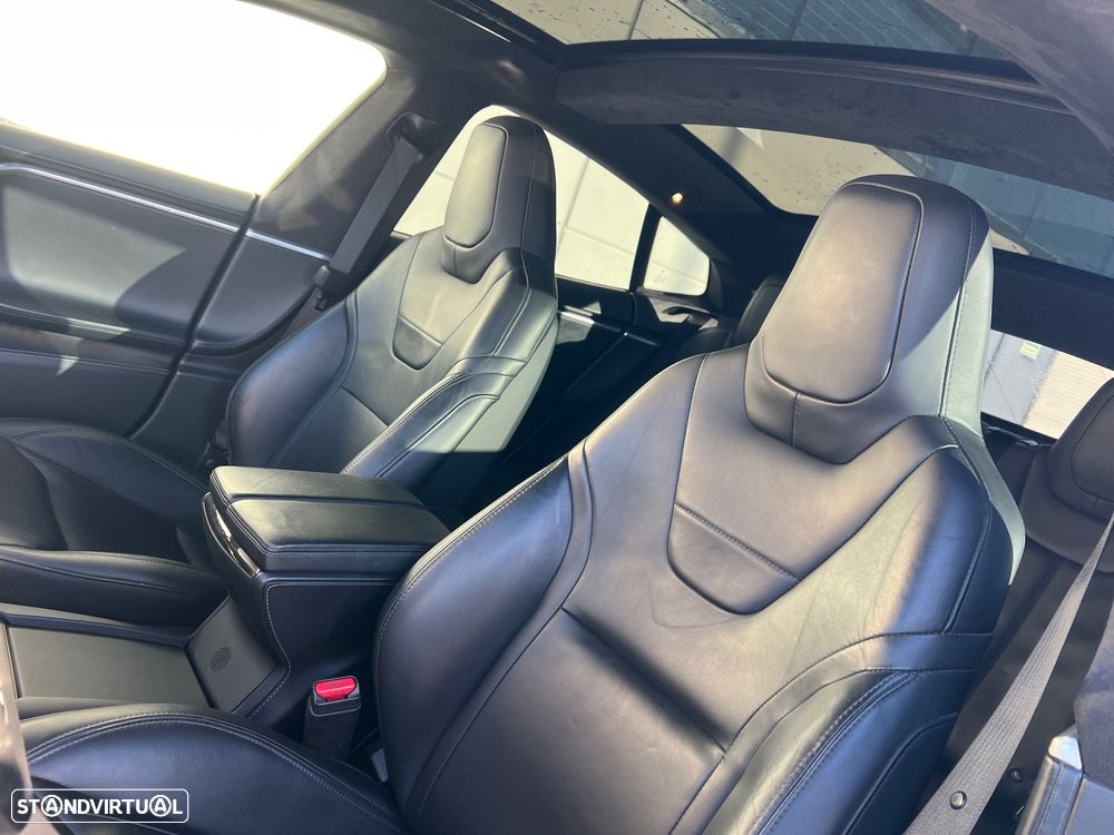Tesla Model S P90D - 7