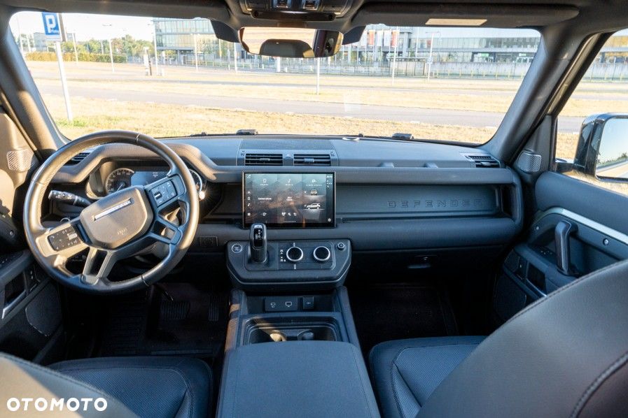 Land Rover Defender 3.0 D250 mHEV X-Dynamic SE - 16