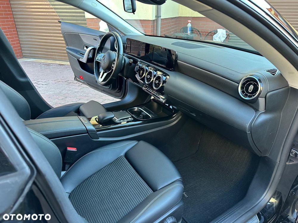 Mercedes-Benz CLA - 11