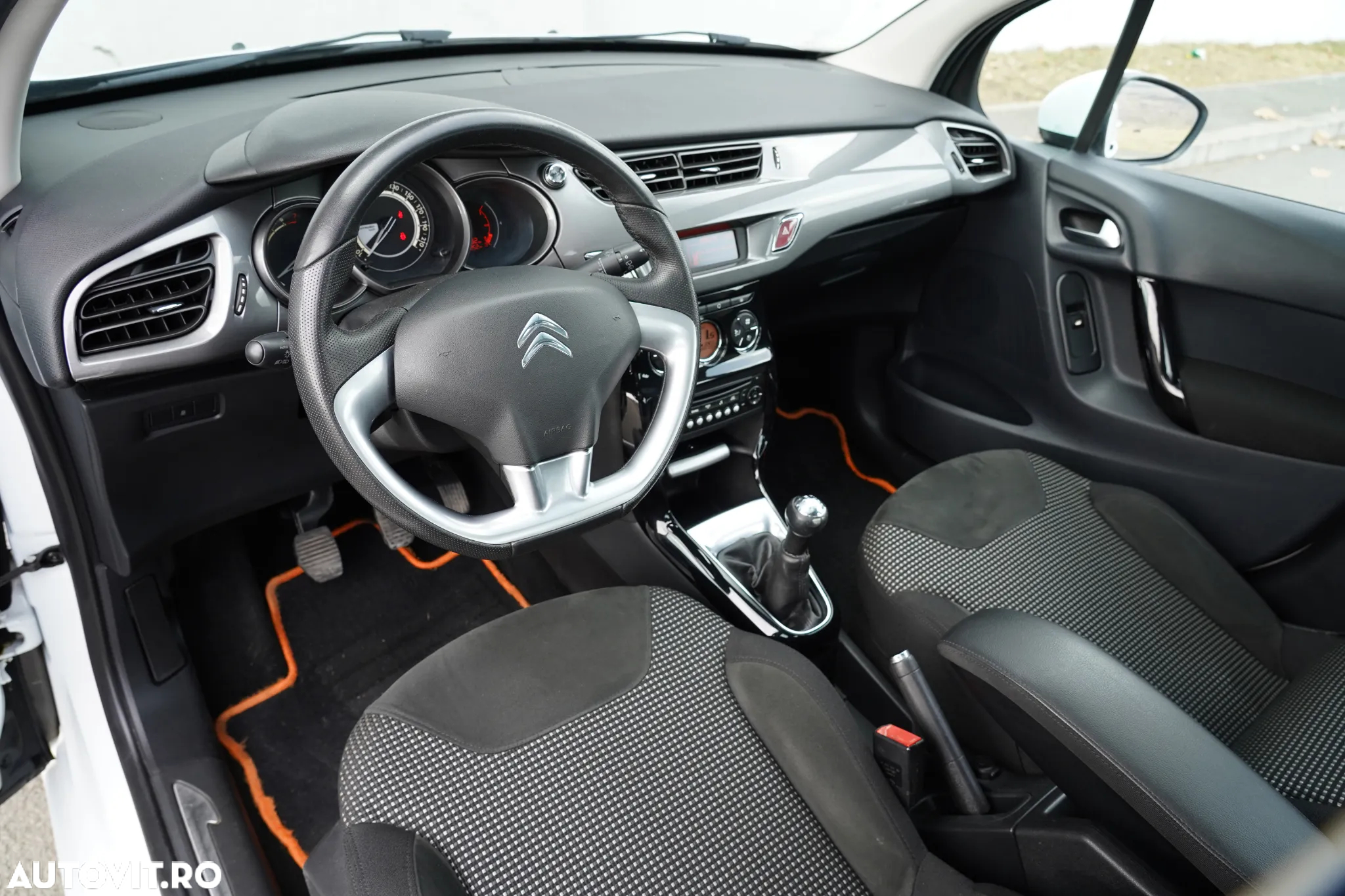 Citroën C3 1.2 VTi BVM Exclusive - 11