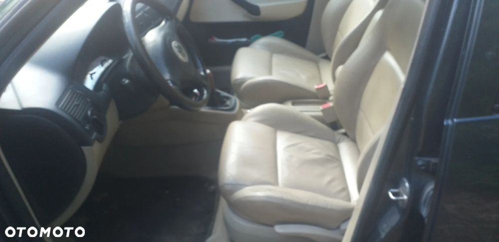 Volkswagen Golf - 9