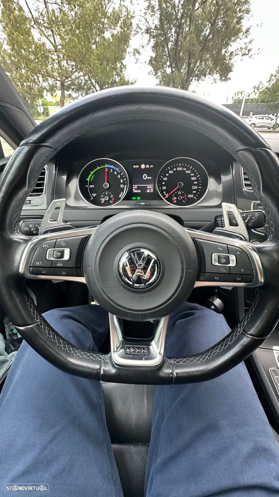 VW Golf - 9