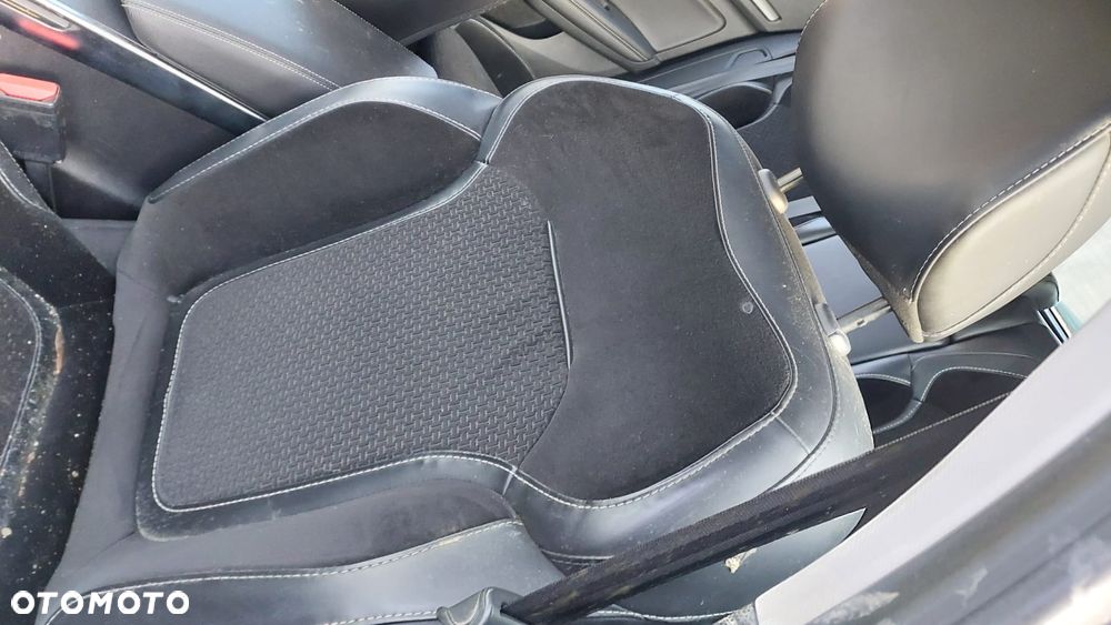 Renault Megane ENERGY dCi 110 EDC INTENS - 11