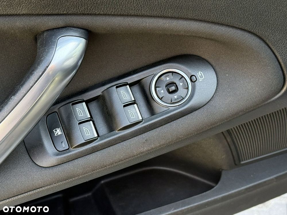 Ford Mondeo 2.0 TDCi Titanium - 16