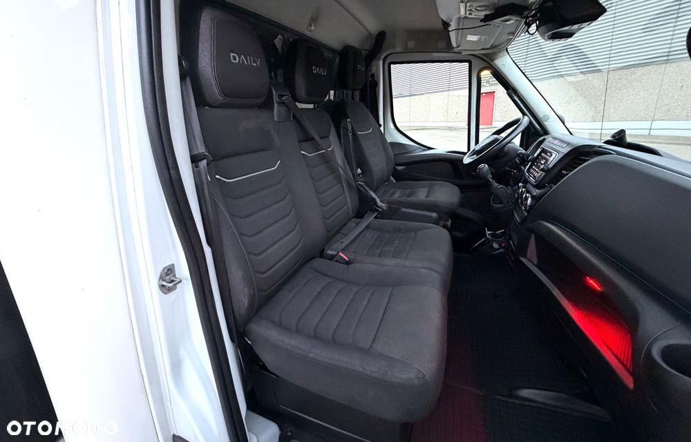 Iveco DAILY 35-180 3.0 DIESEL 175KM - 35