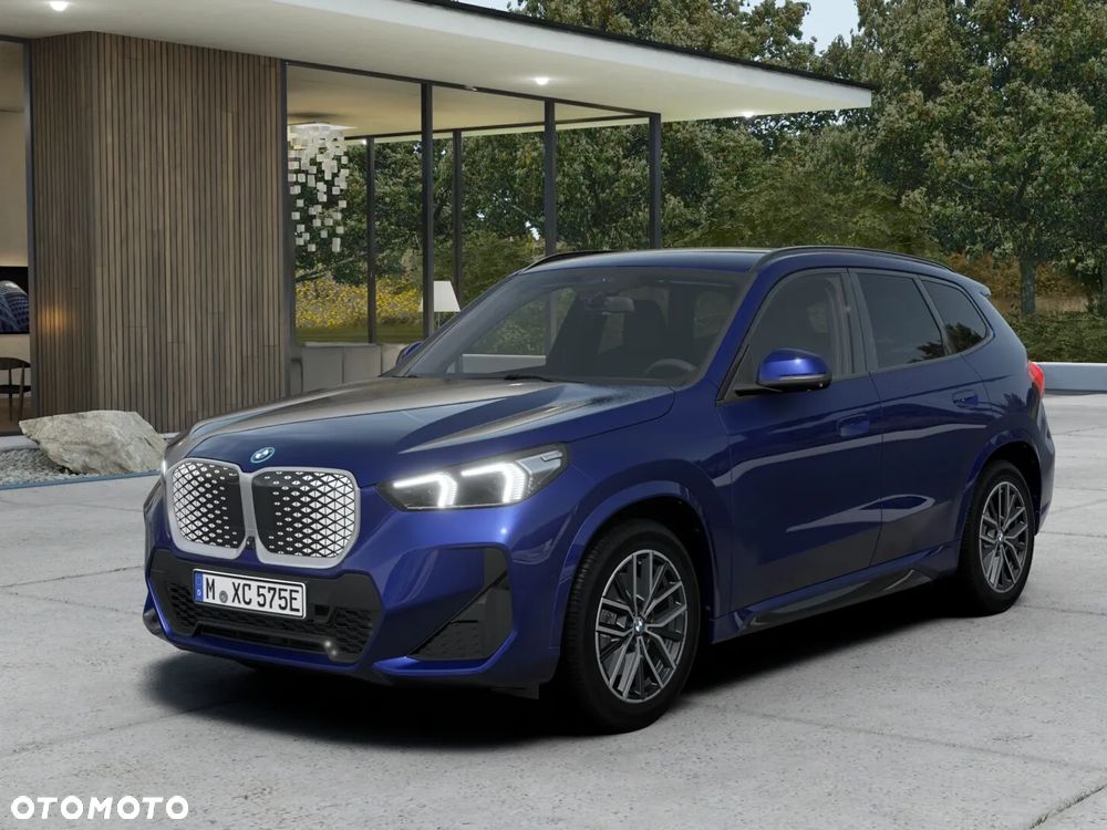 BMW iX1 - 1
