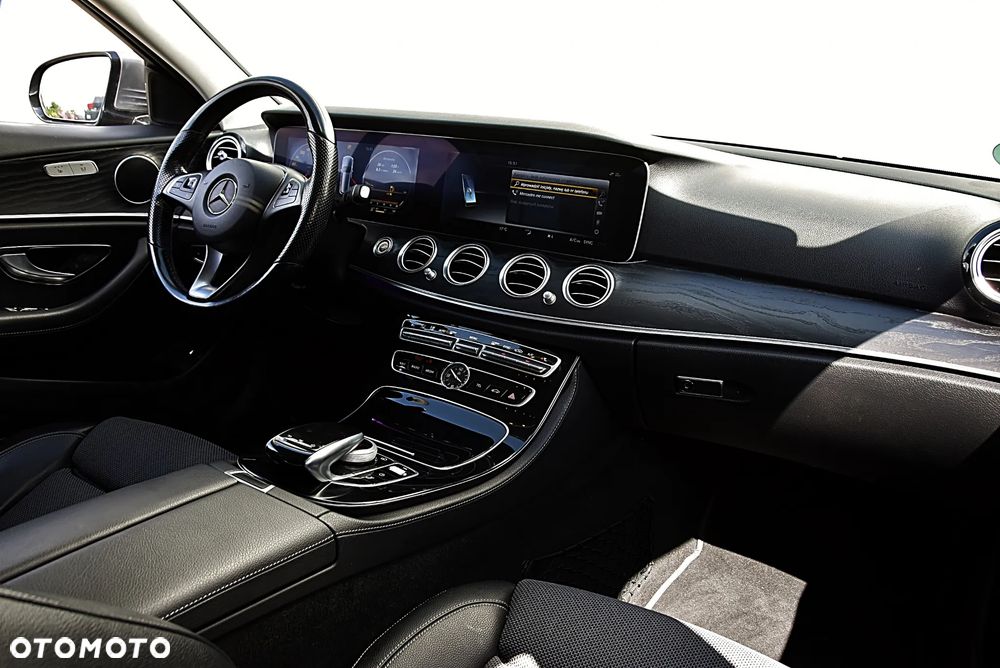 Mercedes-Benz Klasa E 220 d 4Matic All-Terrain 9G-TRONIC Avantgarde - 22