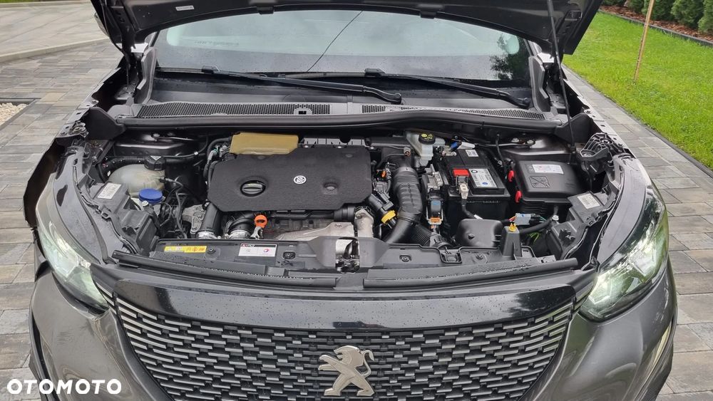 Peugeot 2008 BlueHDi 130 EAT8 Allure Pack - 25