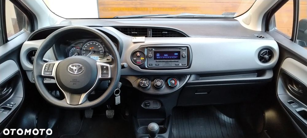 Toyota Yaris 1.0 Active EU6 - 4