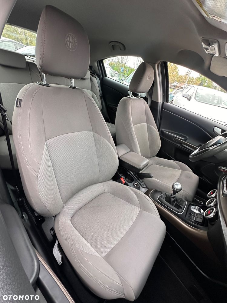 Alfa Romeo Giulietta 1.4 TB MultiAir Exclusive - 30