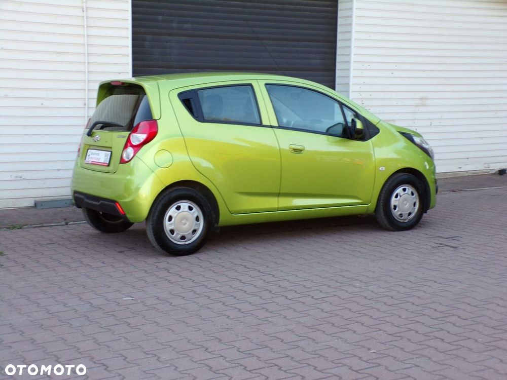 Chevrolet Spark - 4
