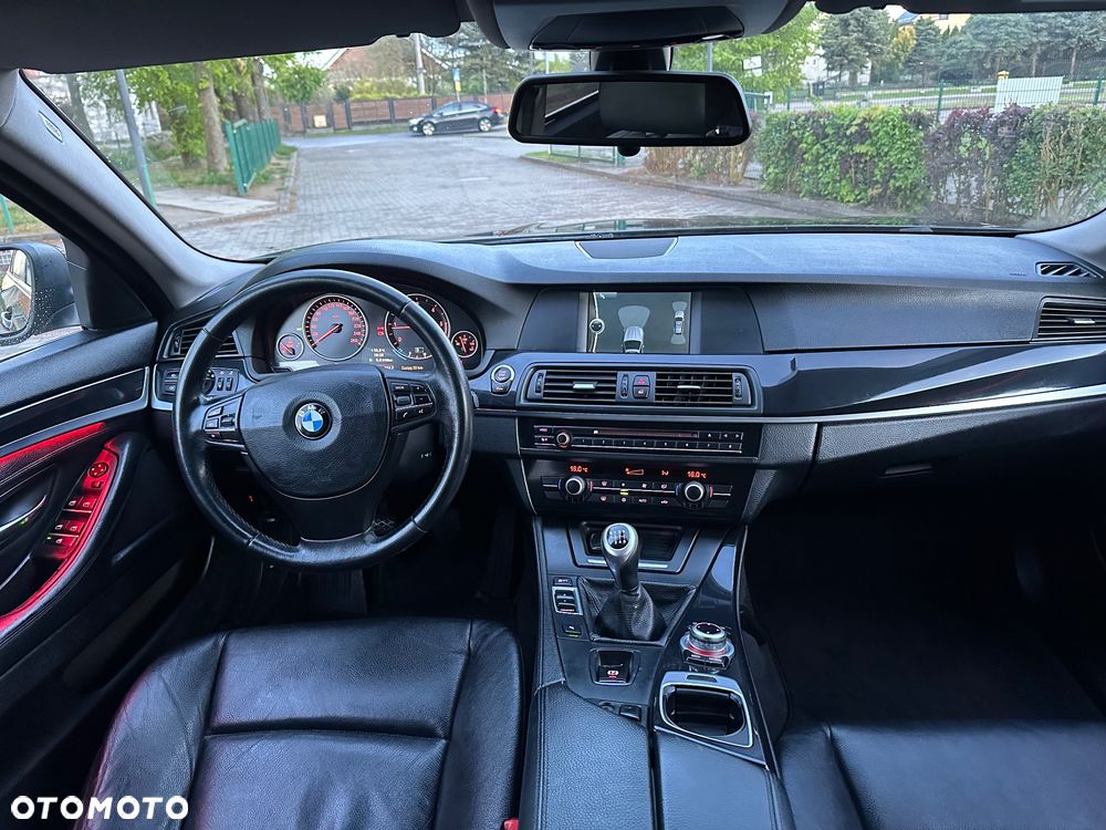 BMW Seria 5 520d - 8