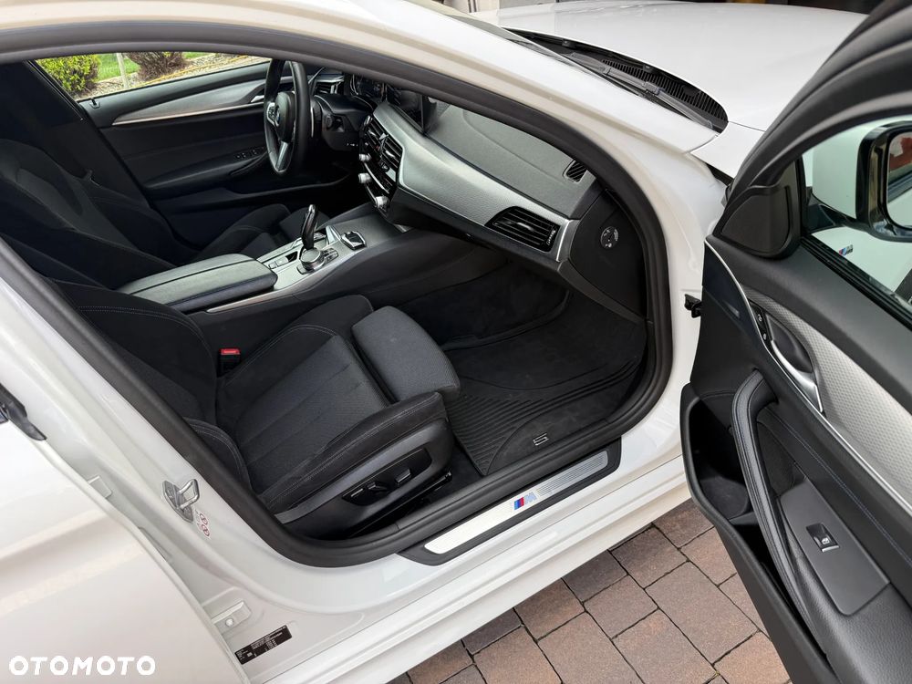 BMW Seria 5 520d xDrive M Sport sport - 13