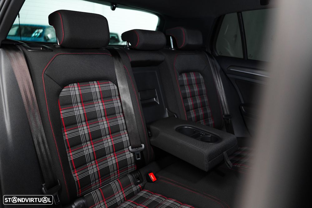 VW Golf GTI (BlueMotion ) DSG - 18