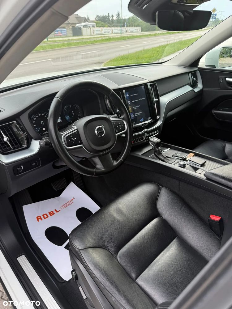 Volvo XC 60 D4 AWD Momentum - 6