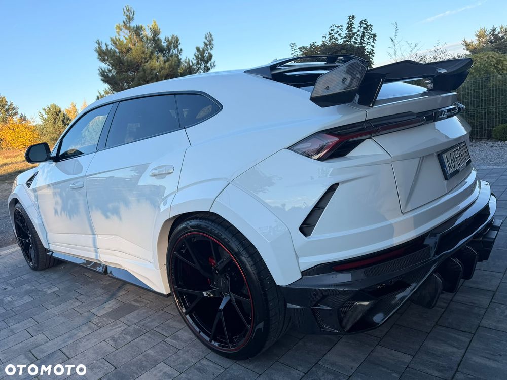 Lamborghini Urus Standard - 15