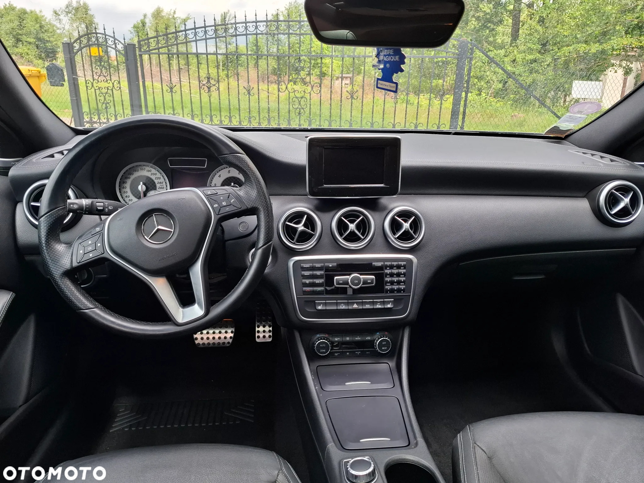 Mercedes-Benz Klasa A 200 7G-DCT AMG Line - 16