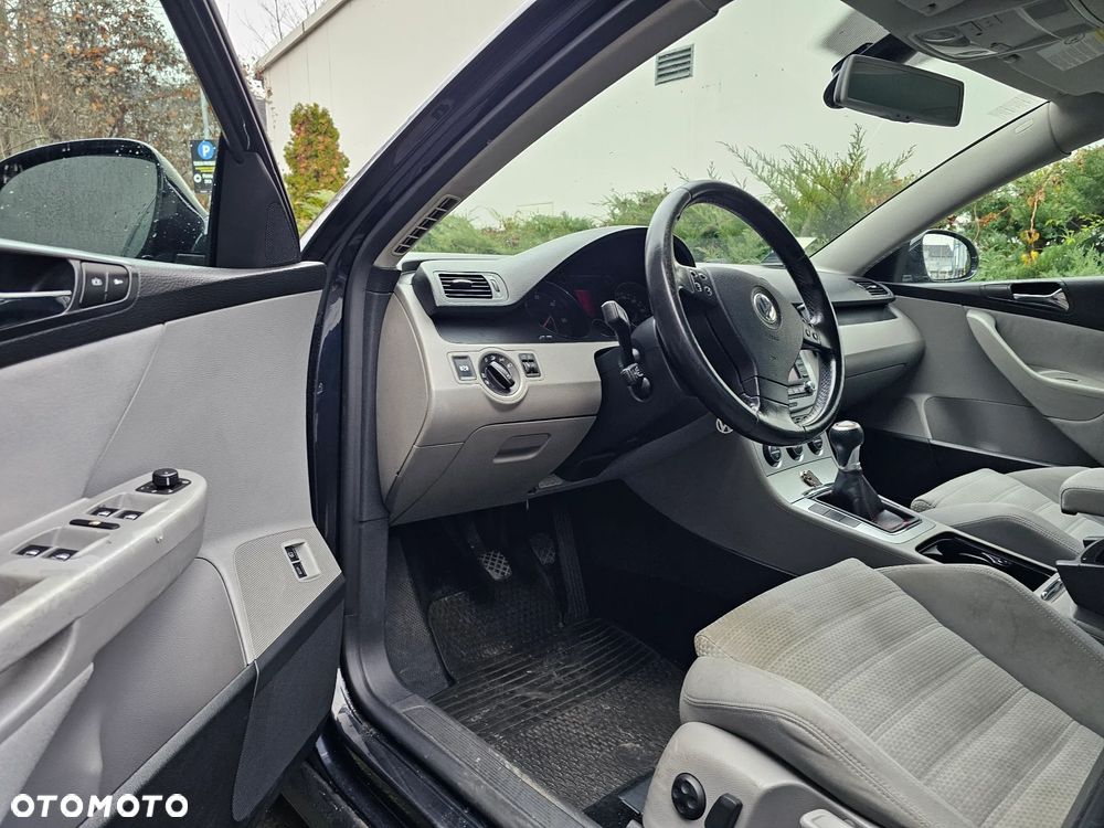 Volkswagen Passat 2.0 TDI Highline - 8