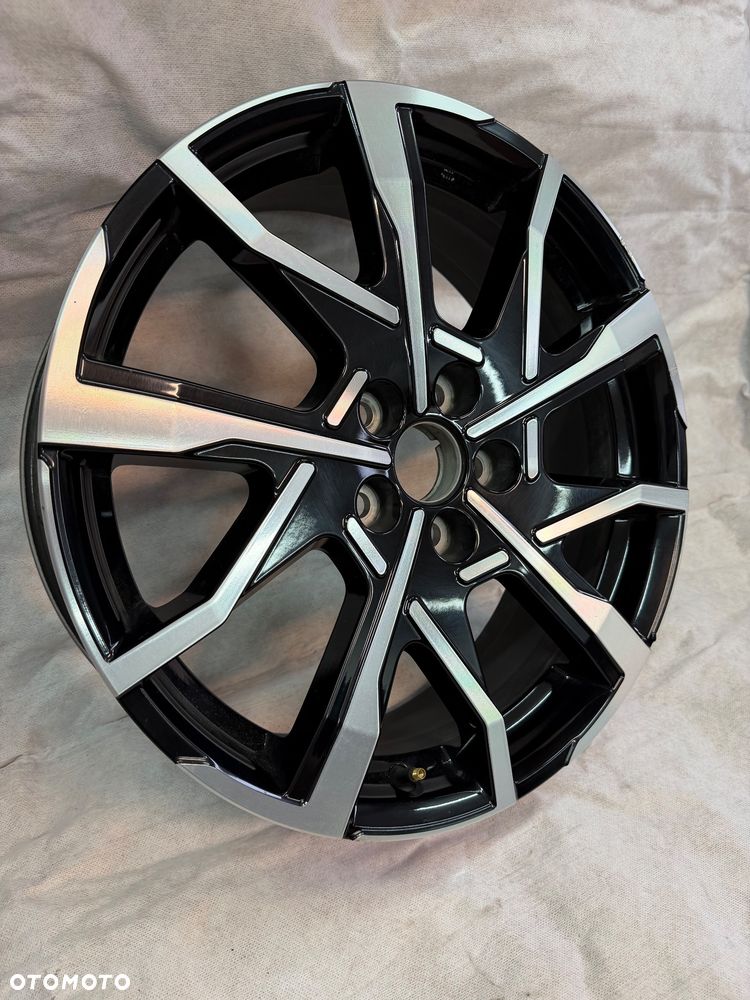 FELGA TOYOTA PRIUS 5 PIUG-N HYBRYDA 6,5x19 ET40 5x114,3 - 2