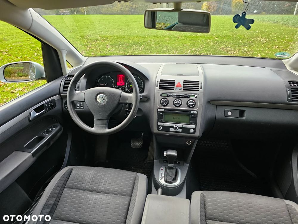 Volkswagen Touran 1.9 TDI Basis DSG - 5