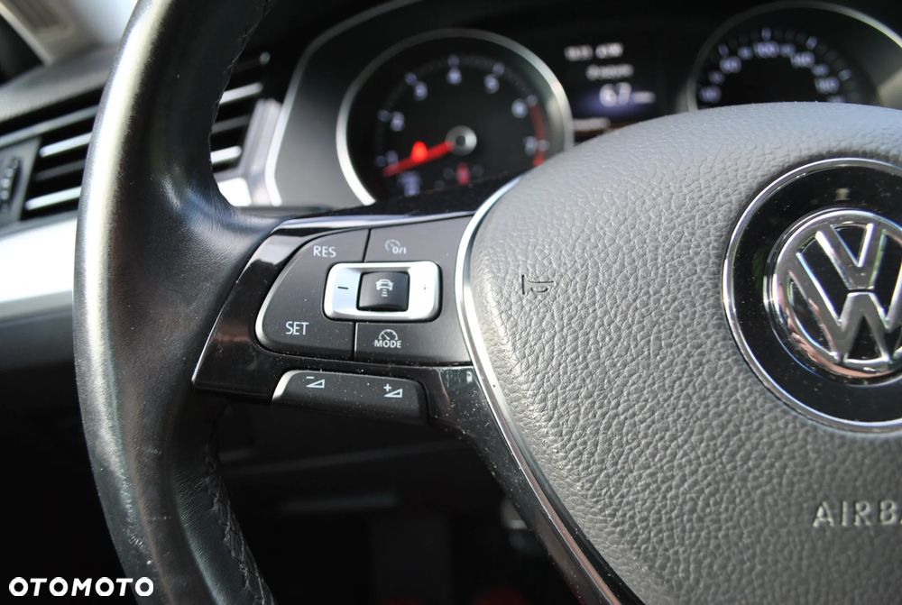 Volkswagen Passat 1.4 TSI (BlueMotion Technology) Comfortline - 23