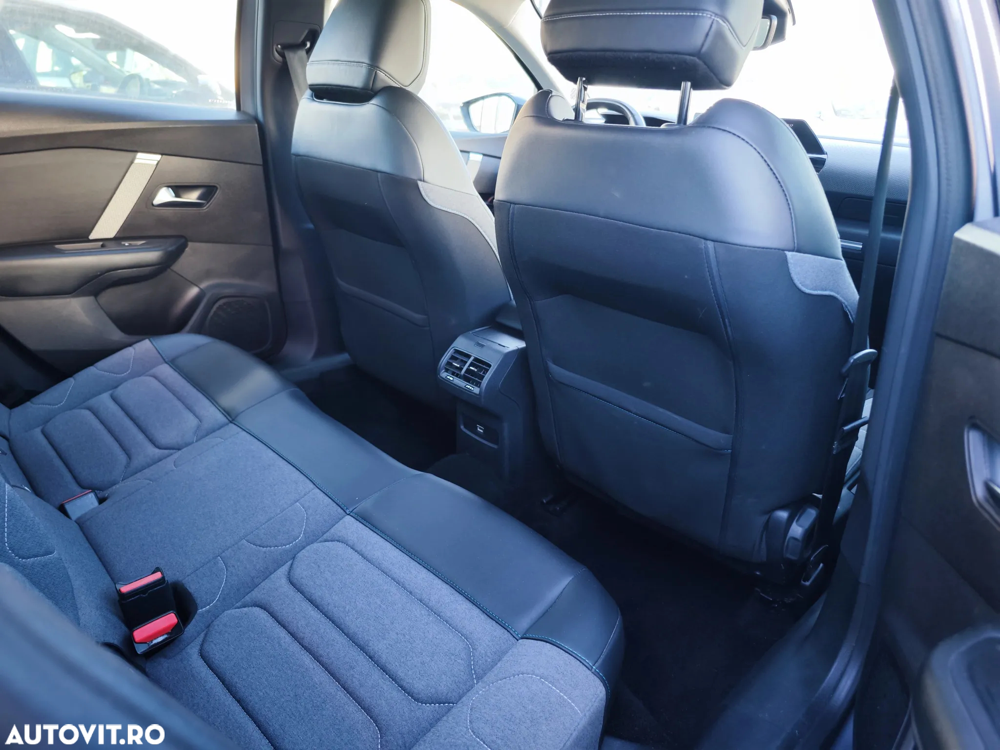 Citroën C4 BlueHDi 130 Stop&Start EAT8 FEEL PACK - 15