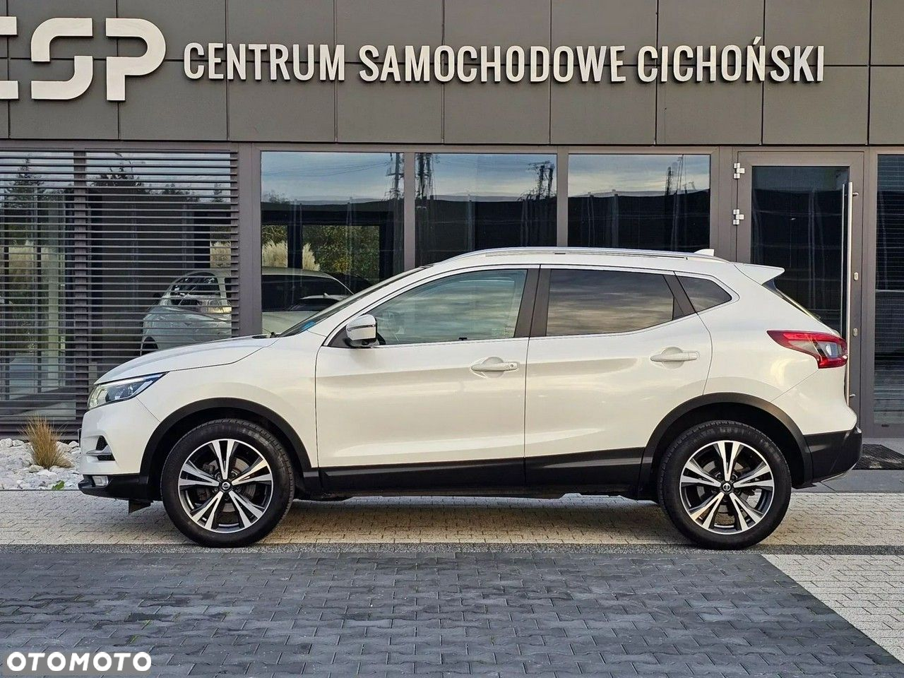 Nissan Qashqai - 12