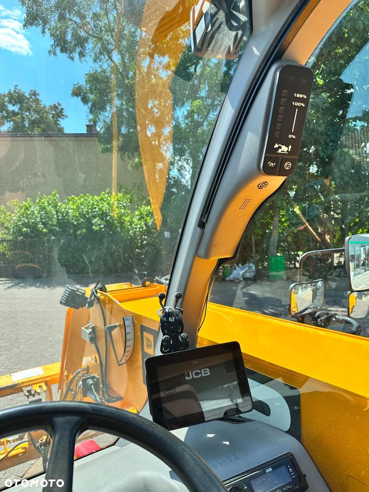 JCB 542-70 Agri Super - 21