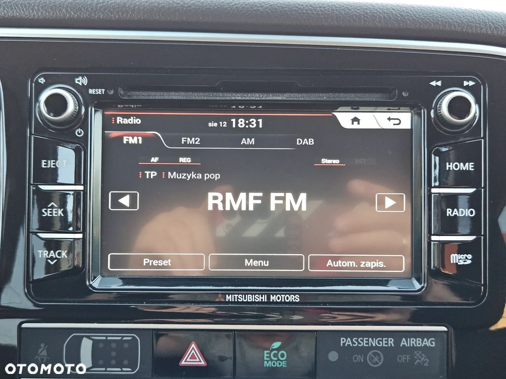 Mitsubishi Outlander 2.0 Instyle Navi CVT - 32