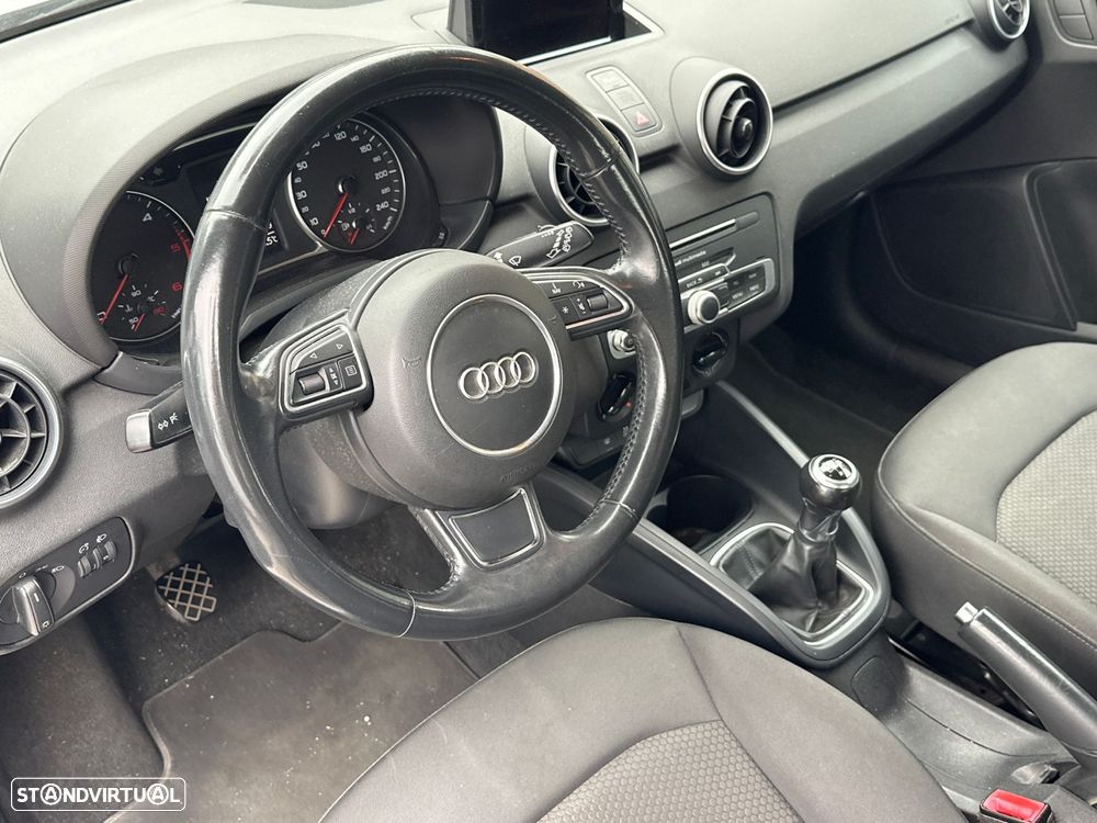 Audi A1 Sportback 1.6 TDI Design - 4
