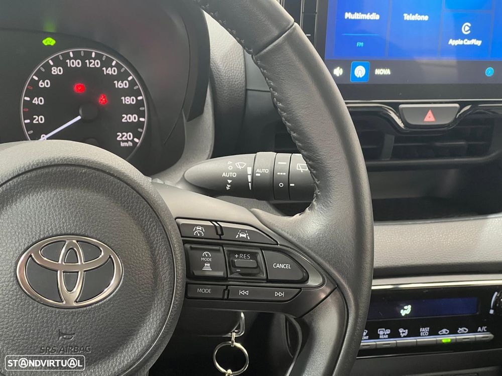Toyota Yaris 1.5 HDF Comfort Plus - 13