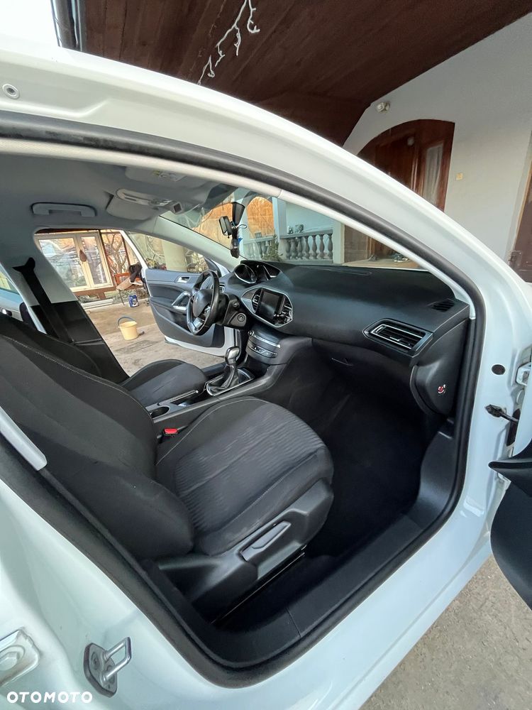 Peugeot 308 - 9