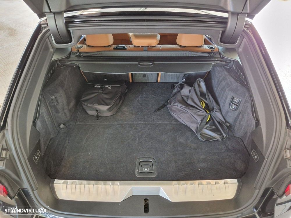 BMW 530 e Pack Desportivo M - 4
