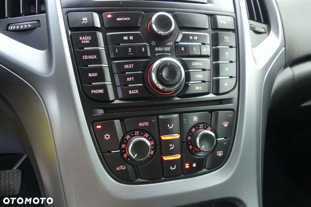 Opel Astra 1.4 T Cosmo - 13