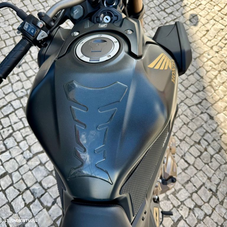 Honda CB 650 RA - 10