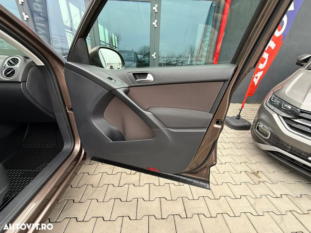 Volkswagen Tiguan 2.0 TDI DPF 4Motion BlueMotion Technology Track & Style - 18