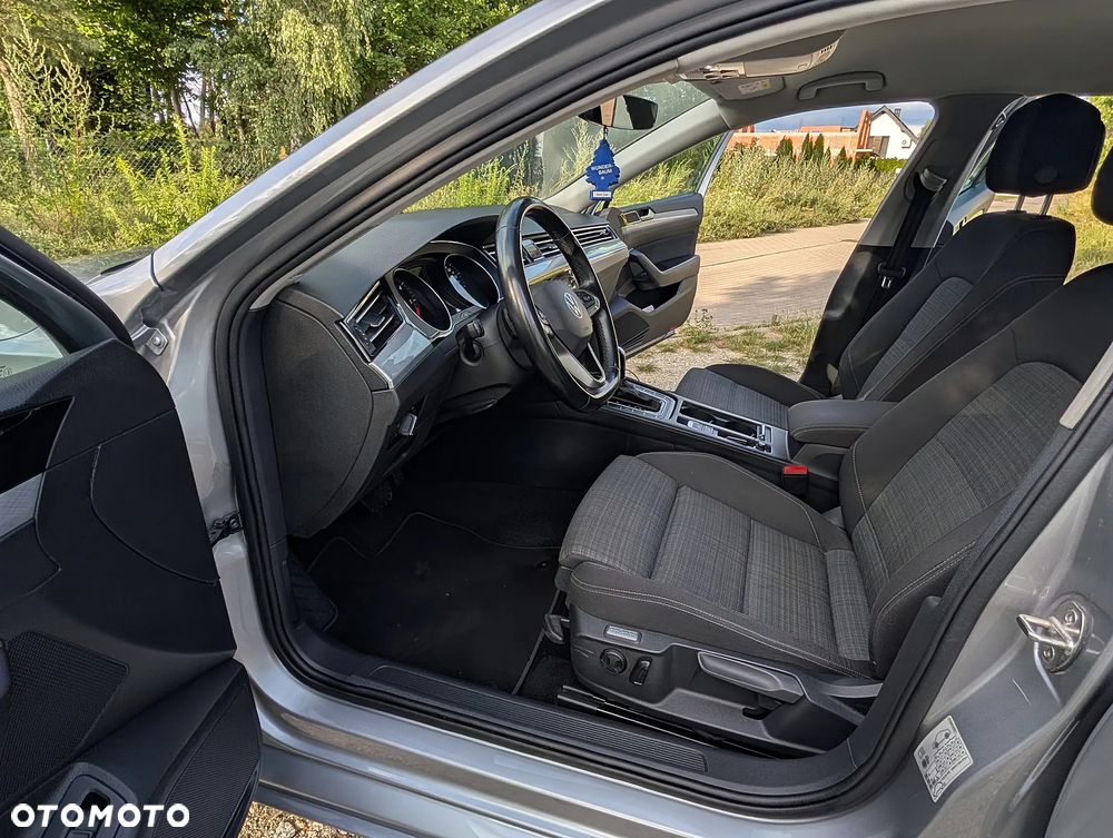 Volkswagen Passat 2.0 TDI SCR DSG - 23