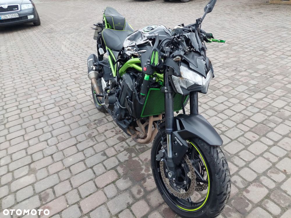 Kawasaki Z 900 - 11