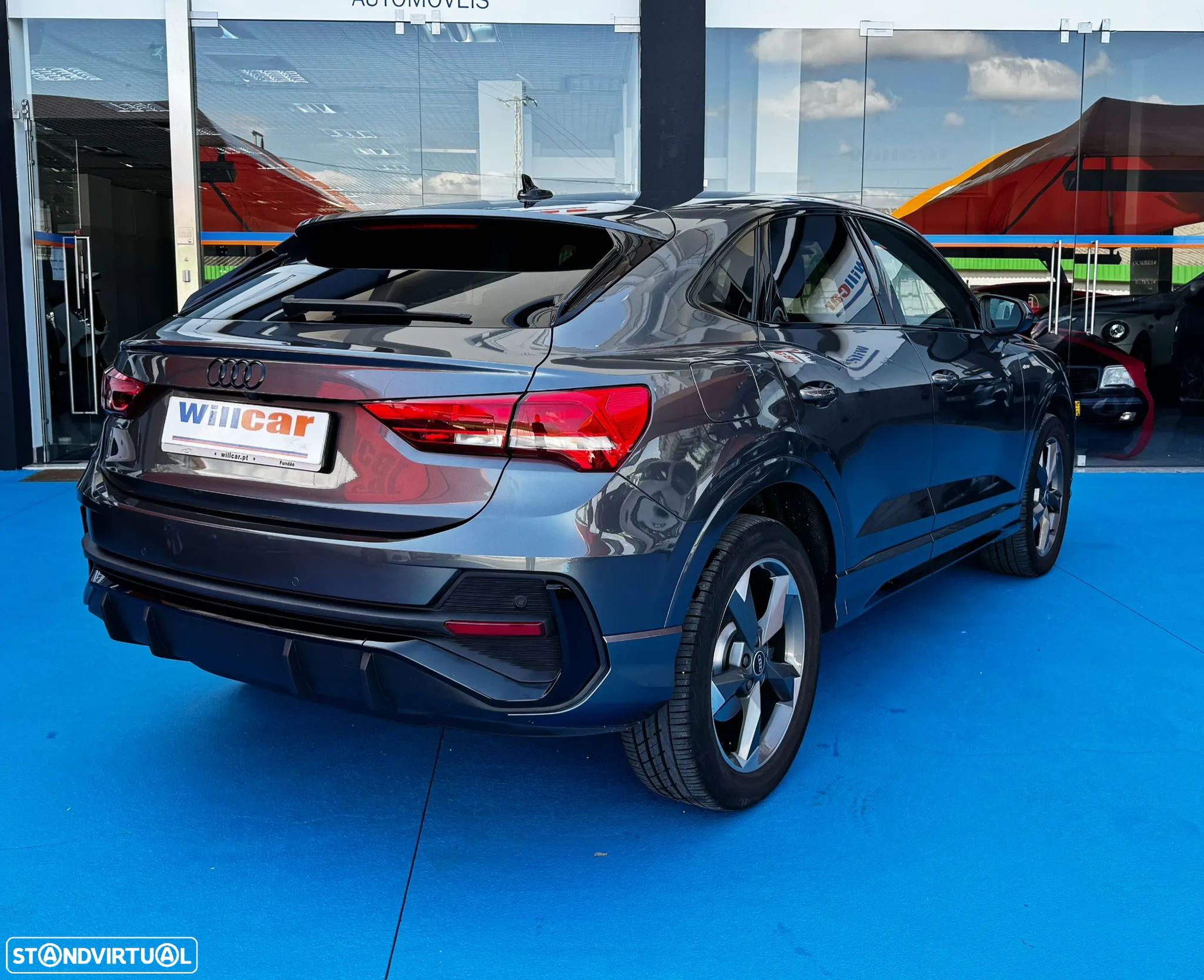 Audi Q3 Sportback 45 TFSIe S line S tronic - 4