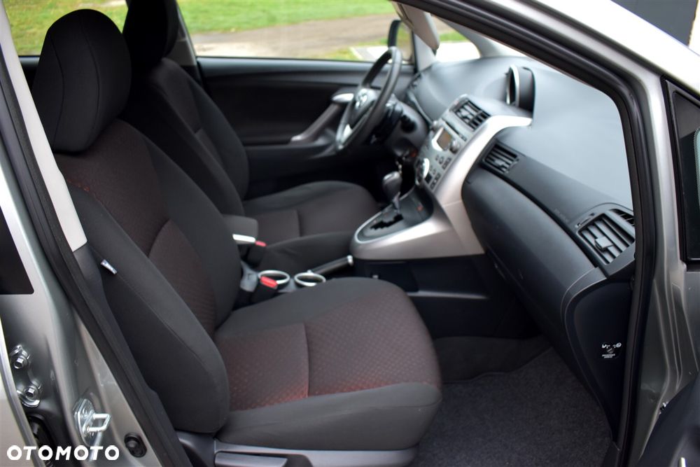 Toyota Verso 1.8 Multidrive Edition - 18