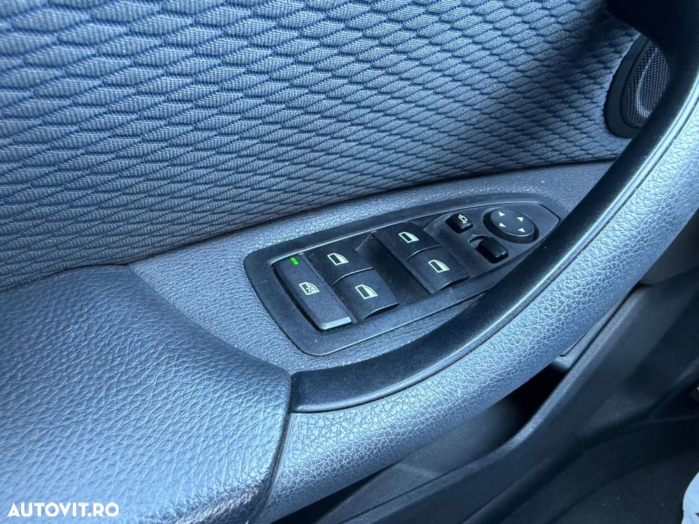 BMW X1 sDrive18d AT - 36