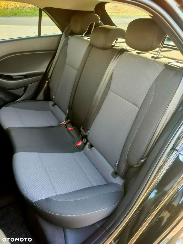Hyundai i20 - 13