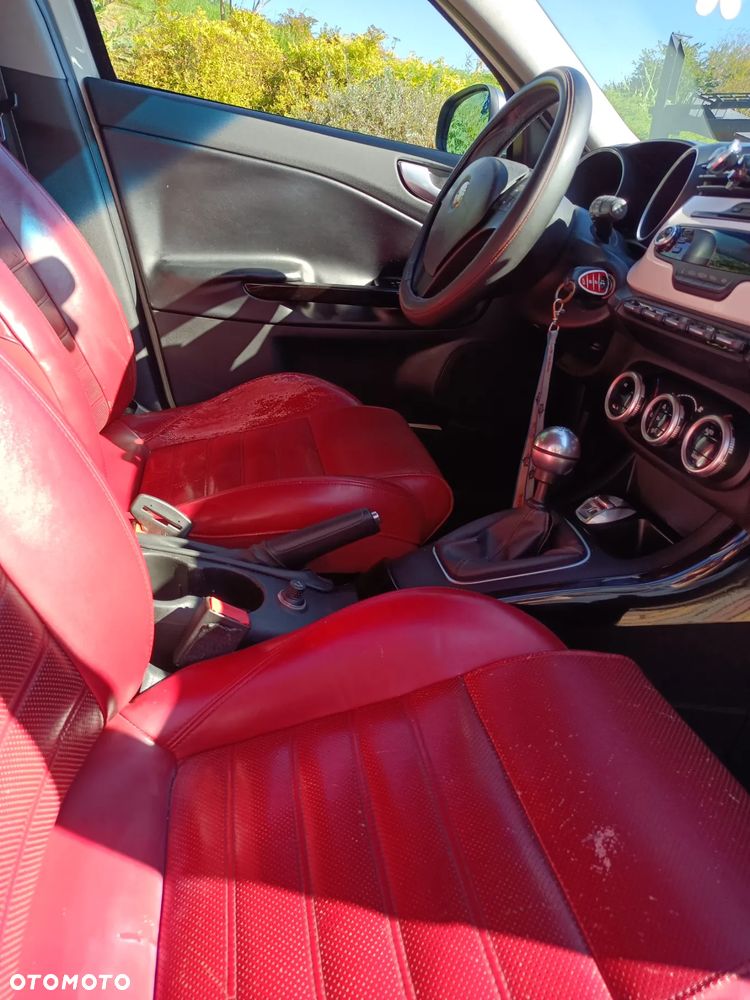 Alfa Romeo Giulietta 2.0 JTDM Veloce - 8